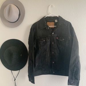 LEVI VINTAGE FIT BLACK DENIM JACKET